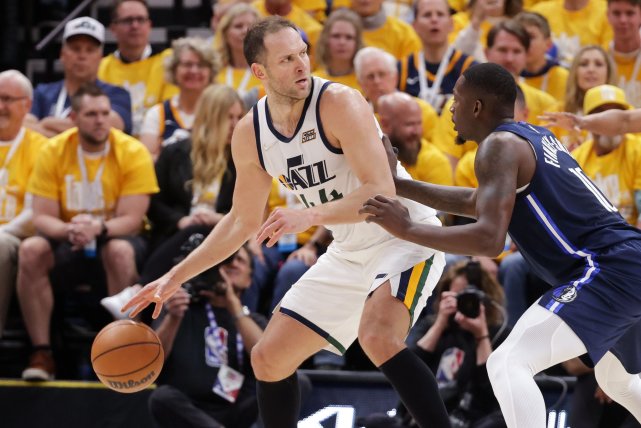  东契奇绝杀助独行侠抢七  